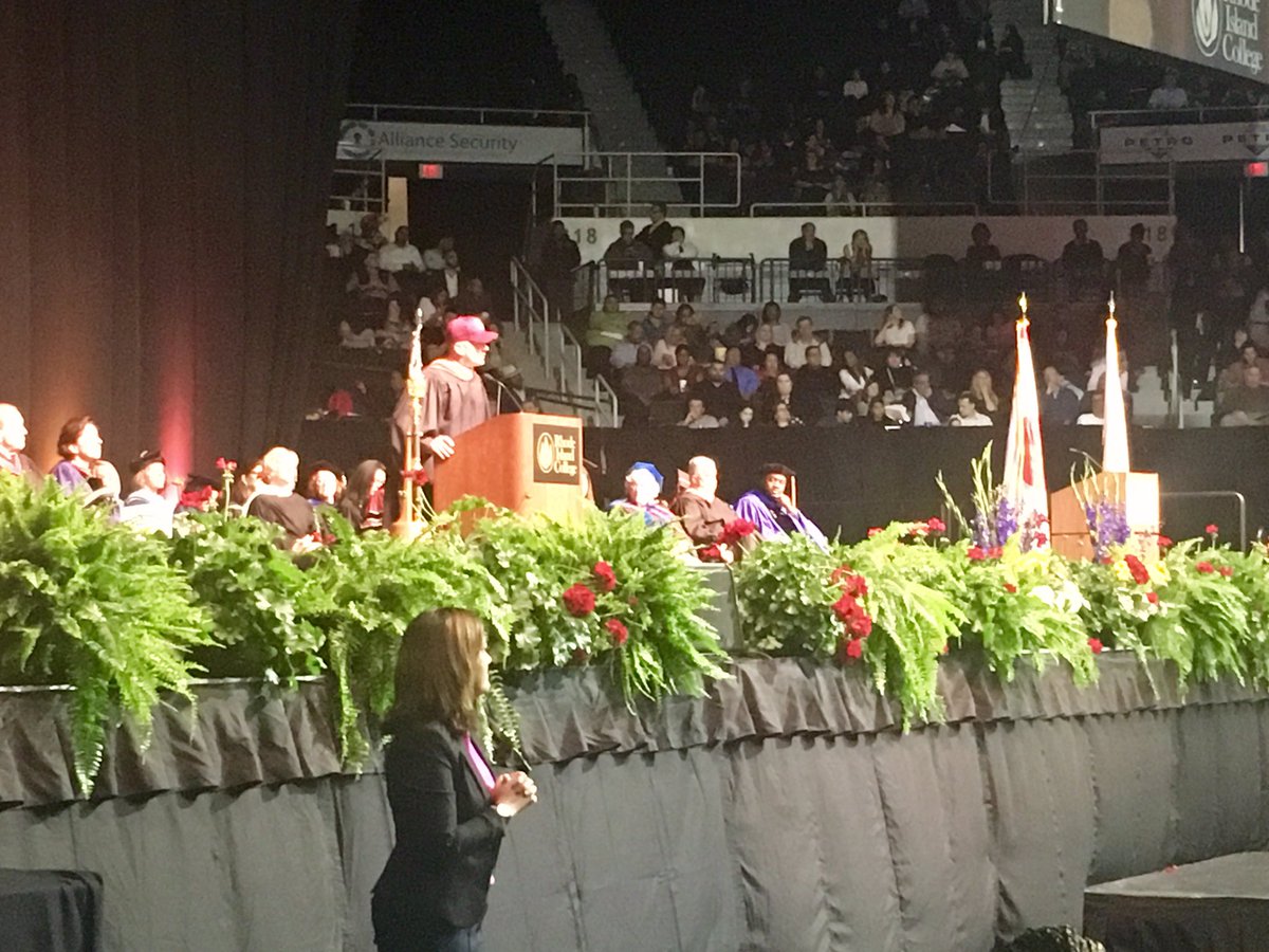 kdos220's tweet photo. @RICNews commencement speaker Jeff Kirwan addresses #RICGrad2018 class. "Every once in a while, skinny dip in the ocean of life." https://t.co/RoIw3ZO3ro