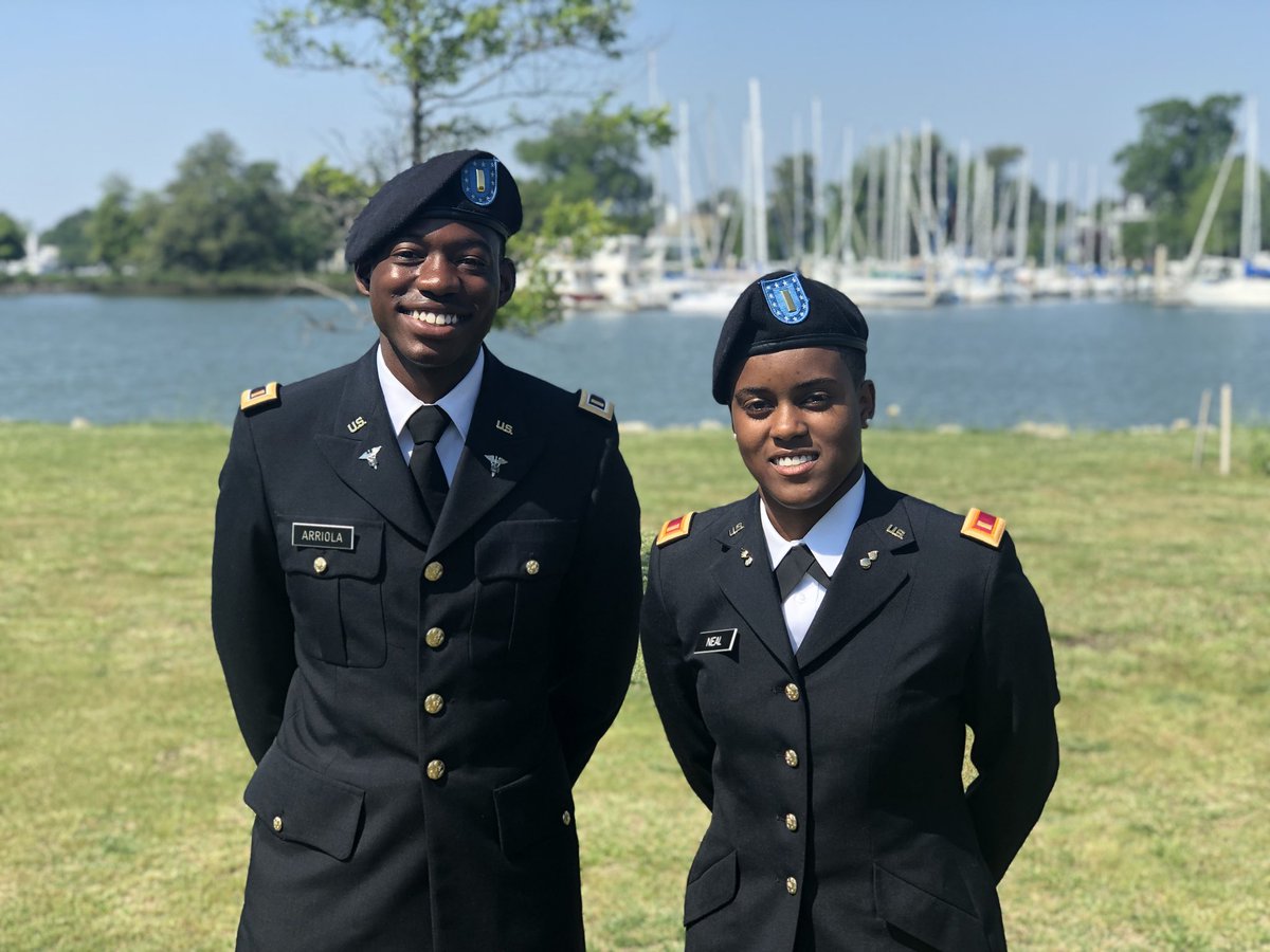 hupirates_track's tweet photo. Congratulations to the new US Army LTโs @Jump4Gold & @iam_daishaneal
๐บ๐ธ ๐บ๐ธ ๐บ๐ธ #HUTRACK https://t.co/eosbtEWWzG