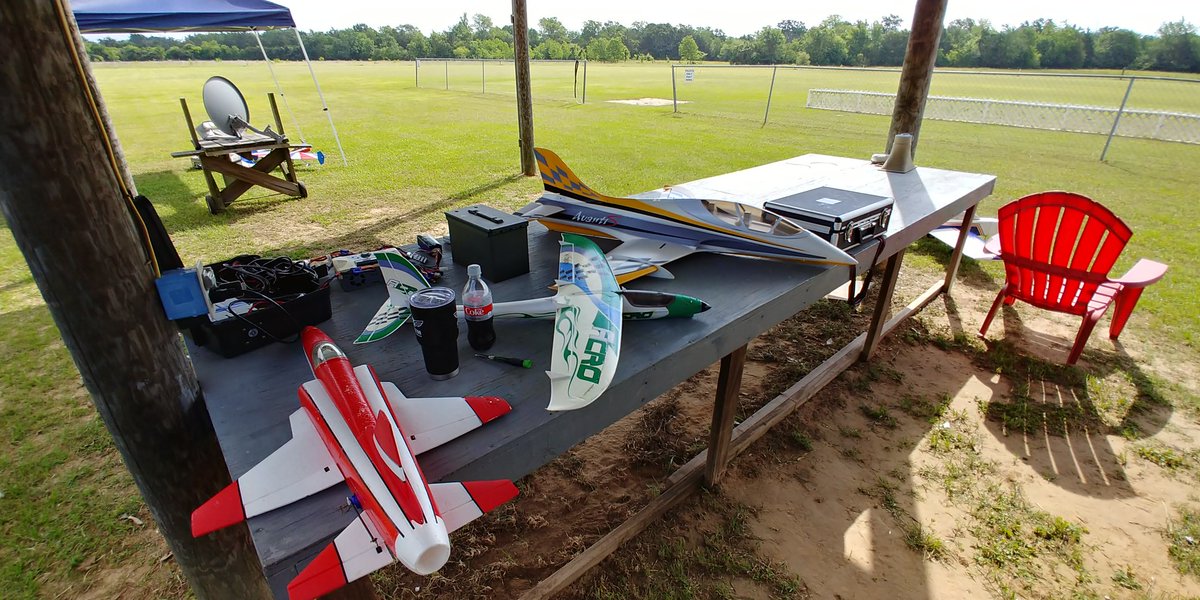 HobbyView's tweet photo. Attending a local electric fly-in todat https://t.co/7sPAXx5VJA