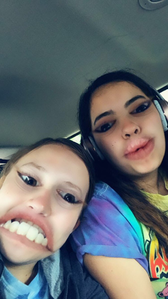 stephnk57's tweet photo. hbd to the #1 blink-182 impersonator!!!! i’m so thankful to have you my life💛💖💛can’t wait to party it up these next few weeks with you!! (ps. stay as sassy as you are in the first pic xoxoxo) https://t.co/b1p5h8ozlH