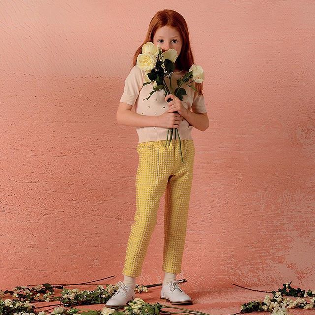 _BONPOINT's tweet photo. Spring essentials: lemon colour and a touch of shiny to enhance any outfit β¨ #bonpointss18 #summer18 #ss18 #couture https://t.co/3moT3cJ75H