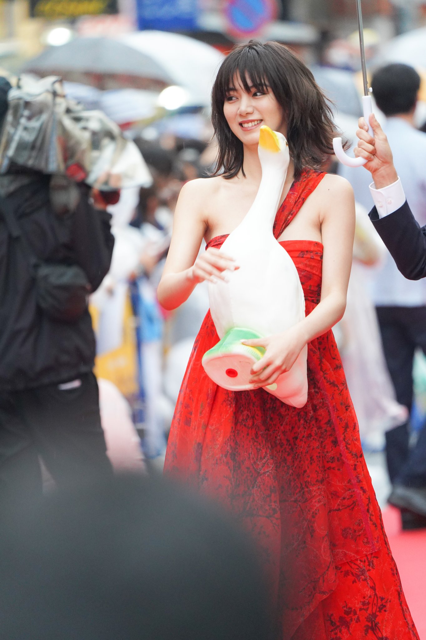 勇 士 島ぜんぶでお きな祭 第10回沖縄国際映画祭 レッドカーペット 国際通り 18 4 22 池田エライザさん 沖縄国際映画祭 池田エライザ ルームロンダリング T Co F56gmtfjjx Twitter