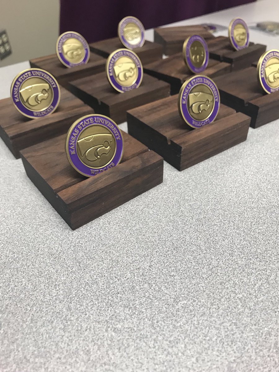 ehcanuckATC's tweet photo. ...I know a spot that I love full well...
β’
β’
β’
Sending off our seniors & presenting them with their challenge coins. Officially alumni.
Officially a part of this big, purple Athletic Training FAMILY forever π.
#HailHailHailAlmaMater #KstateAT #graduation #FutureATCs https://t.co/Wqbwjt8tYk