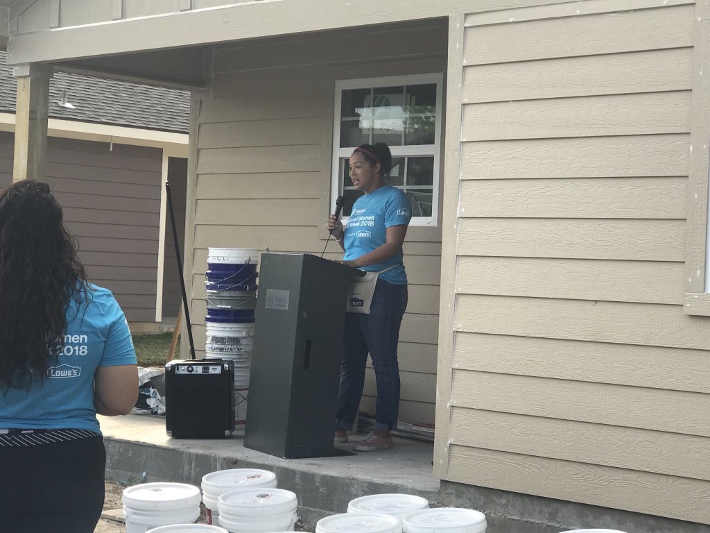 noellebellow's tweet photo. Another #nationalwomenbuildweek success with @BCSHabitat !! Thanks for letting me be a part of such an important and fun day #girlpower https://t.co/p91wyLEo73