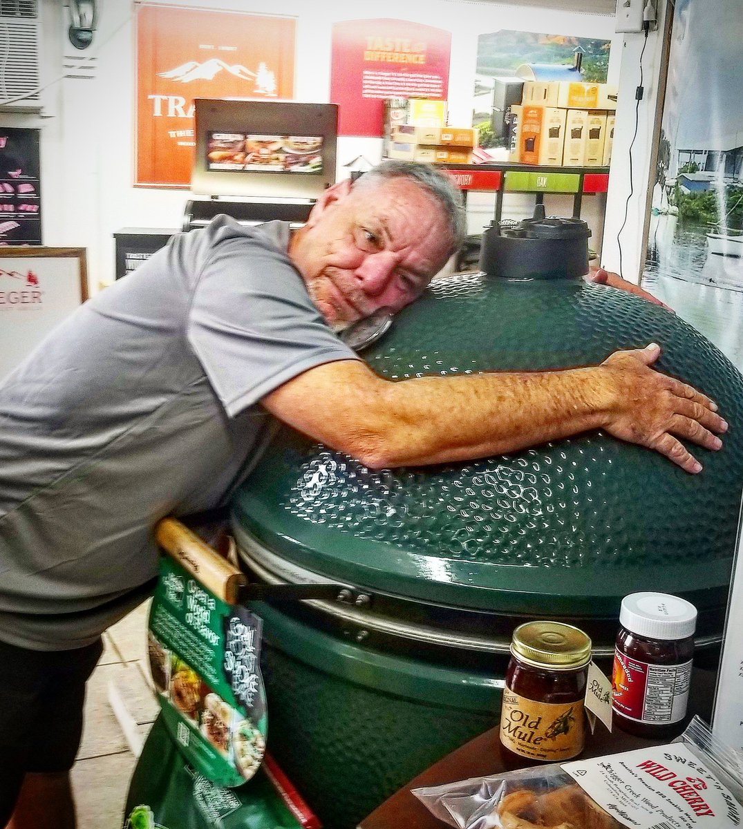 TheOKStore's tweet image. We get it... we really, really do.... #biggreenegglove #guylove #biggreenegg #itsaneggthingyouwouldntunderstand #bgenation