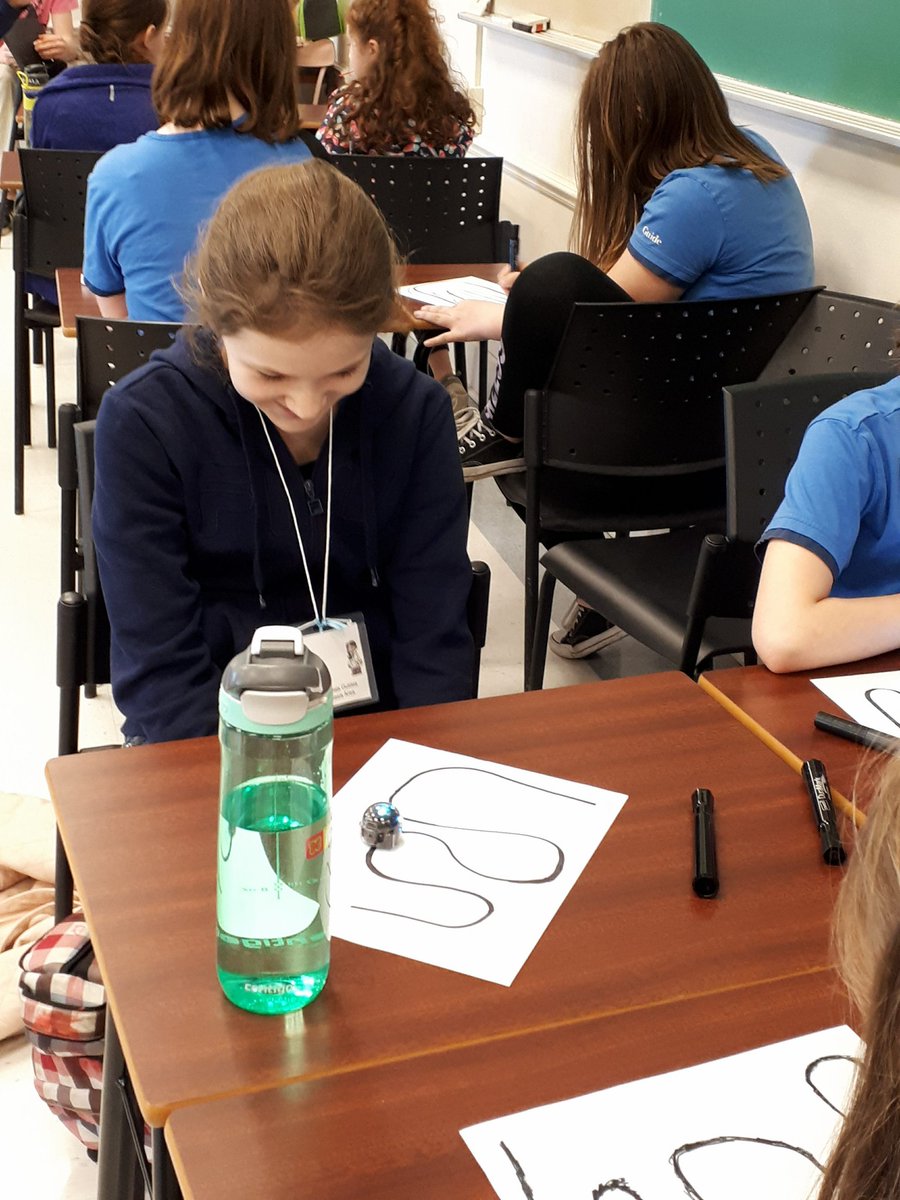 I think this photo's caption should be "I 💙 Robotics" #Everythingshewantstobe <a href="/girlguidesofcan/">Girl Guides of Canada</a> <a href="/AARMS_math/">AARMS</a>