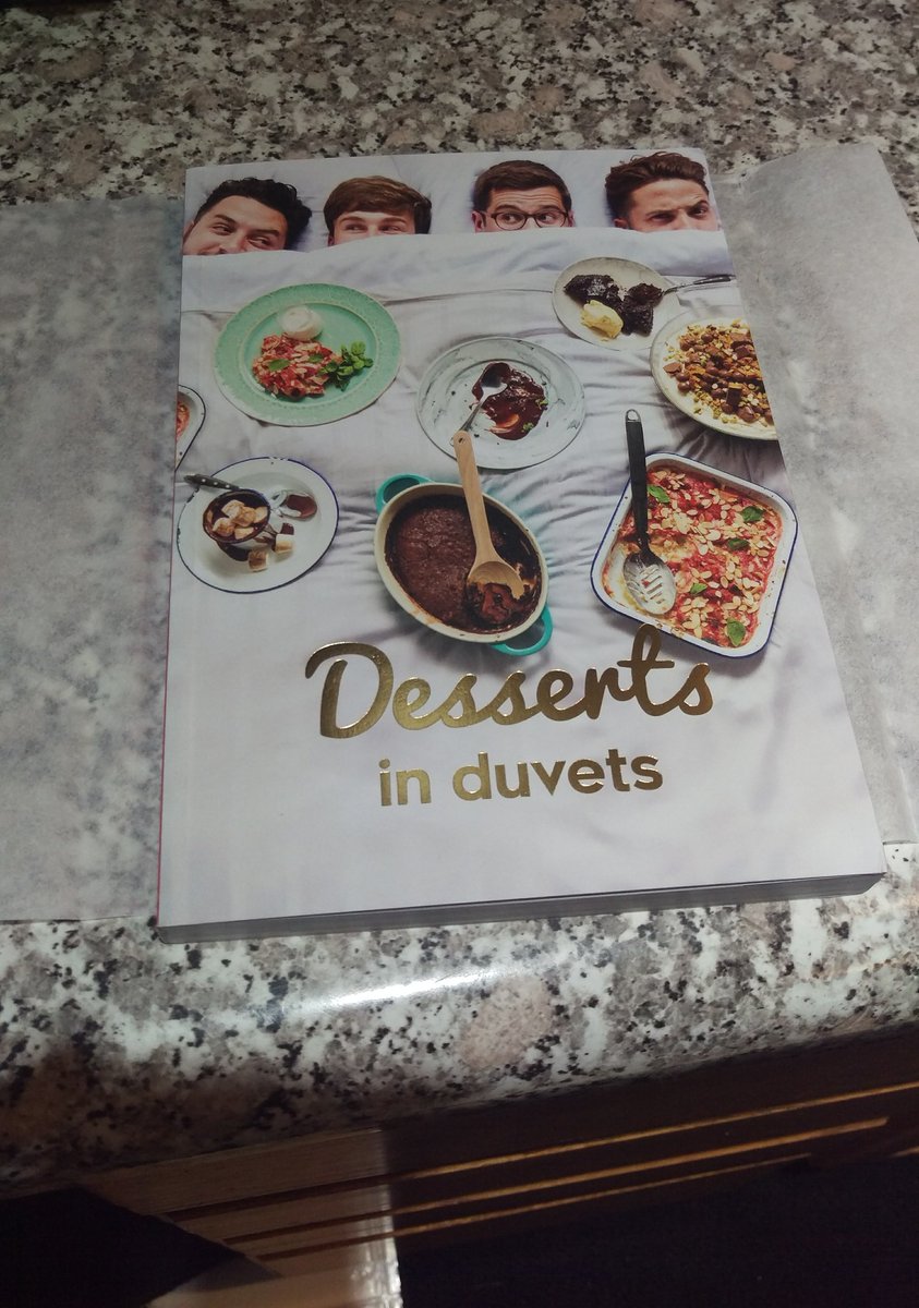 CarringtonJess's tweet image. This beauty made its way all the way to Ohio! 🎉💜🍪🥞🍫☕ @sortedfood can't wait to dive in! @Bebbrell @JamieSpafford @whatbarrysdone @mikehuttlestone #SortedClub