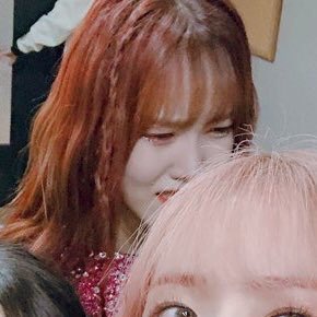 MAMAYUJU's tweet photo. เจ้าบี๋ ลงรูปดูหน้าออมยูด้วยลูก 😂😆 #GFRIEND #TFTMN5thWin #TimeForTheMoonNight5thWin https://t.co/HBZPadxGJA