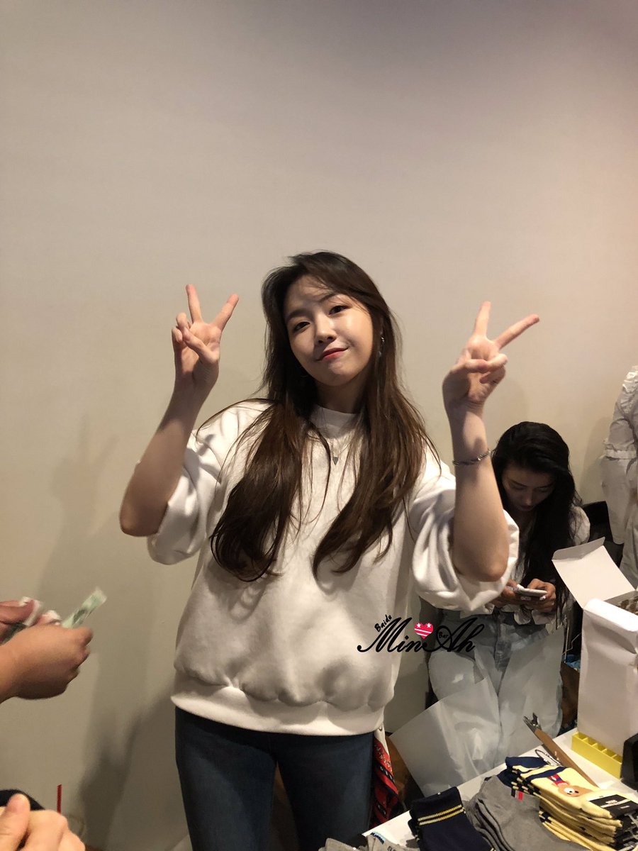 ChinaMinahBar's tweet photo. 180512 브릿지바자회 

#HAPPYMINAHDAY 
@Girls_Day @Girls_Day_Minah https://t.co/msRMYghjWs