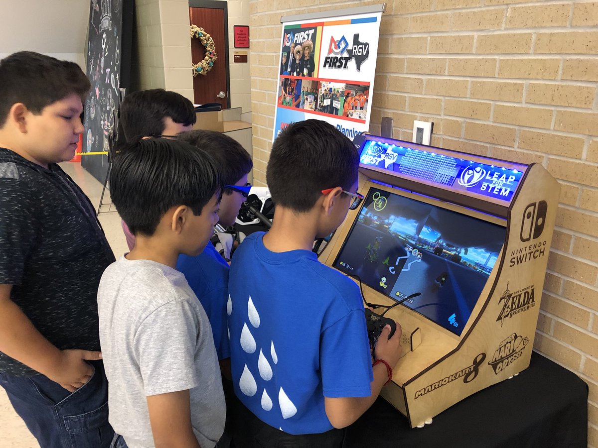 TxSTEMed's tweet photo. Thanks @AlvarezTWCLabor for your support for our robotics program in the #RGV! “We don’t use kids to build robots .... we use robots to build kids” https://t.co/nktverOxHB