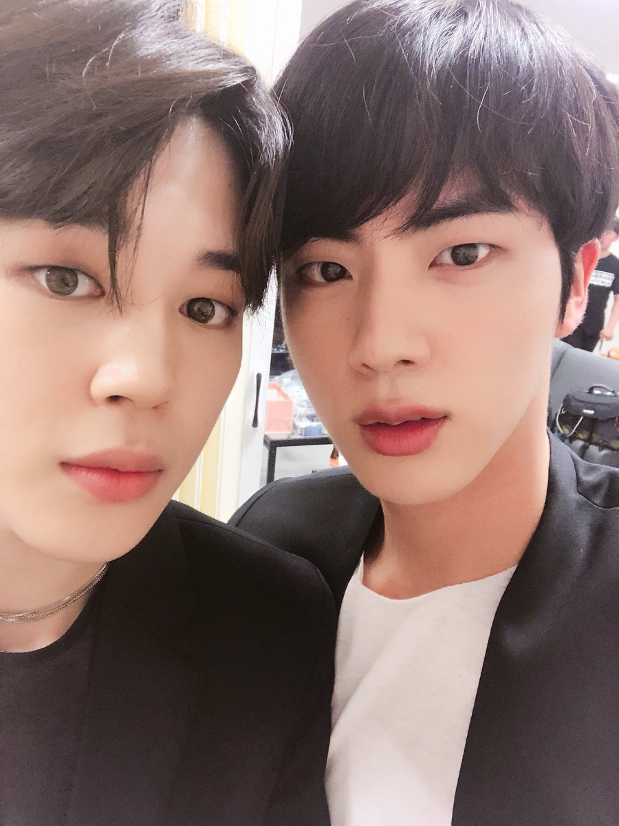 방탄소년단 (@BTS_twt) on Twitter photo 2018-05-12 15:38:23