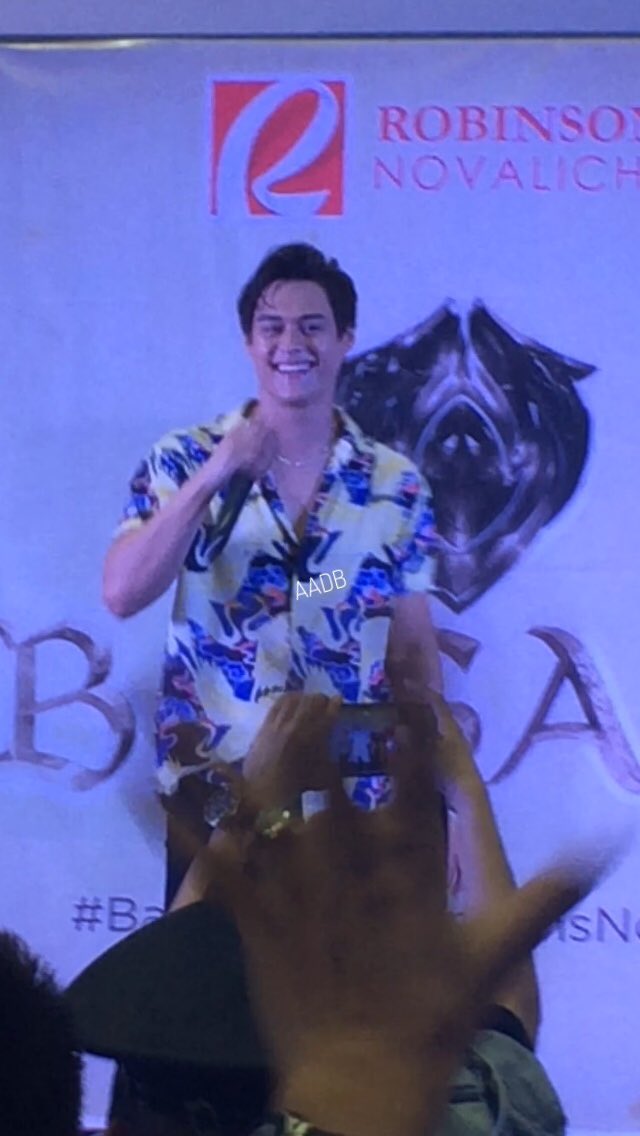alyskiiiieeee's tweet photo. Posted so many photos and some video clips on my IG of today's ganap hihi! Love you @itsenriquegil 😭😘❤️😍

#BaganiAtRobinsonsNova #Bagani #Lakas #EnriqueGil #Quen #QuenADDICTsince2011 #AlyTheFanGirl 05.12.18 https://t.co/v5UyvBwwLM