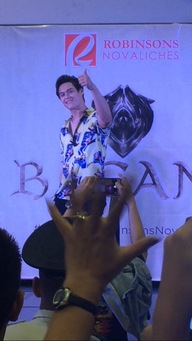 alyskiiiieeee's tweet photo. Posted so many photos and some video clips on my IG of today's ganap hihi! Love you @itsenriquegil 😭😘❤️😍

#BaganiAtRobinsonsNova #Bagani #Lakas #EnriqueGil #Quen #QuenADDICTsince2011 #AlyTheFanGirl 05.12.18 https://t.co/v5UyvBwwLM