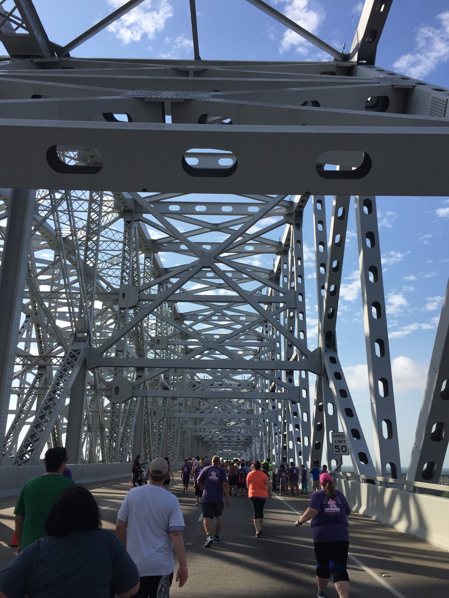 ScroogeDaddy's tweet photo. random pics from the HPL bridge run ...#geauxoverit https://t.co/CthG0MFfLt