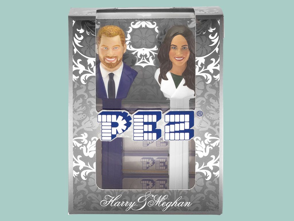 The countdown is on: just 1 more day to purchase the royal dream couple 👑 by auction:  ebay.co.uk/itm/2829485692…

#auction #pez #royalwedding2018 #harryandmeghan #meghanmarkle #harry #love #makeawishfoundation #makeawishuk