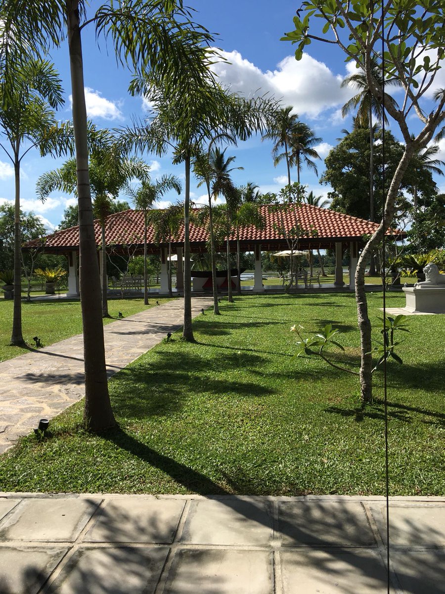 TriangleTravel's tweet photo. Tiff from our #wallingford branch is visiting #SriLanka with @ExpTrav She has arrived at @thenotaryshouse near #colombo. Stunning boutique property, #worknotwork #TriangleTrip https://t.co/PVBaZqlIMs