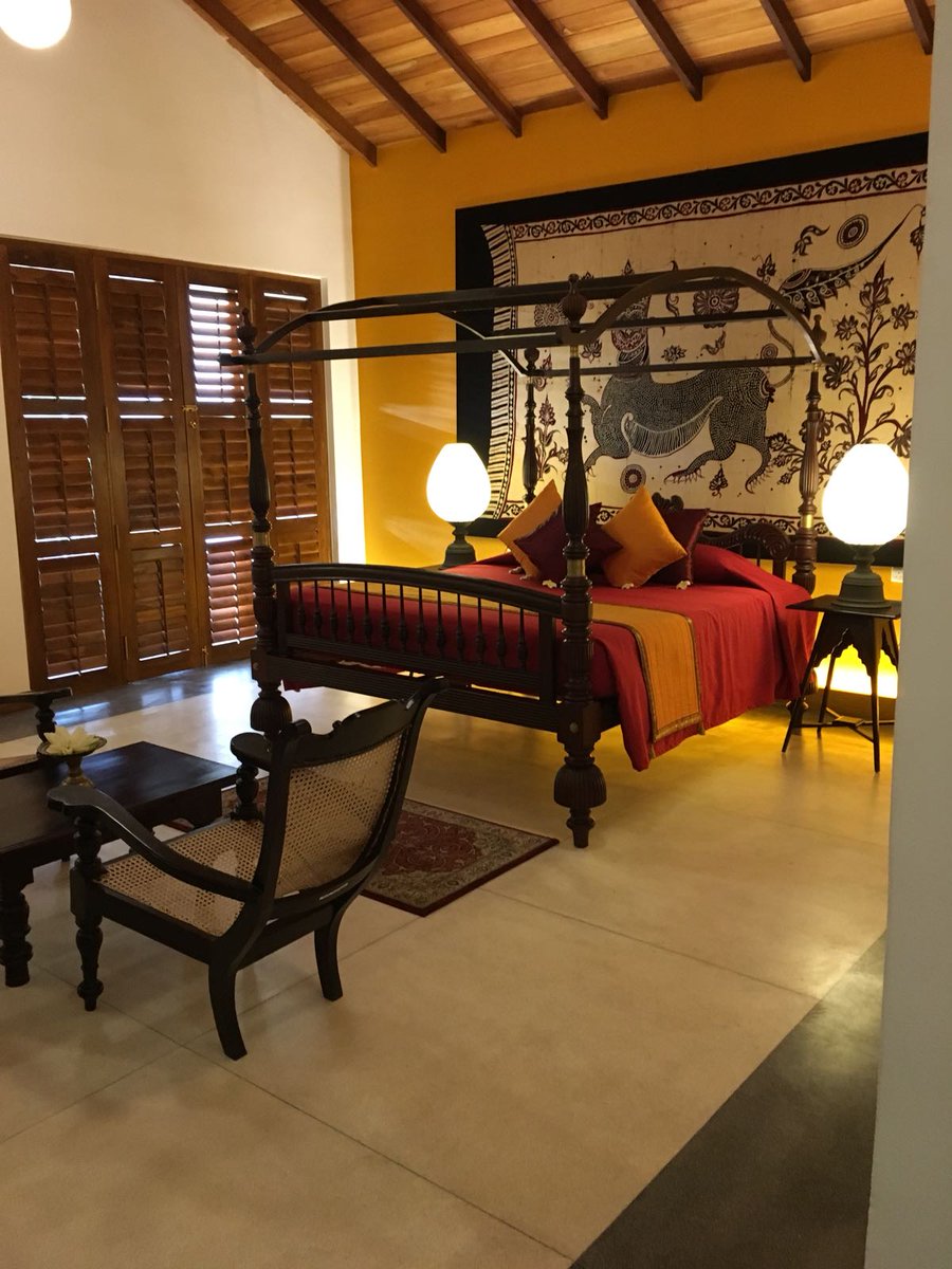TriangleTravel's tweet photo. Tiff from our #wallingford branch is visiting #SriLanka with @ExpTrav She has arrived at @thenotaryshouse near #colombo. Stunning boutique property, #worknotwork #TriangleTrip https://t.co/PVBaZqlIMs