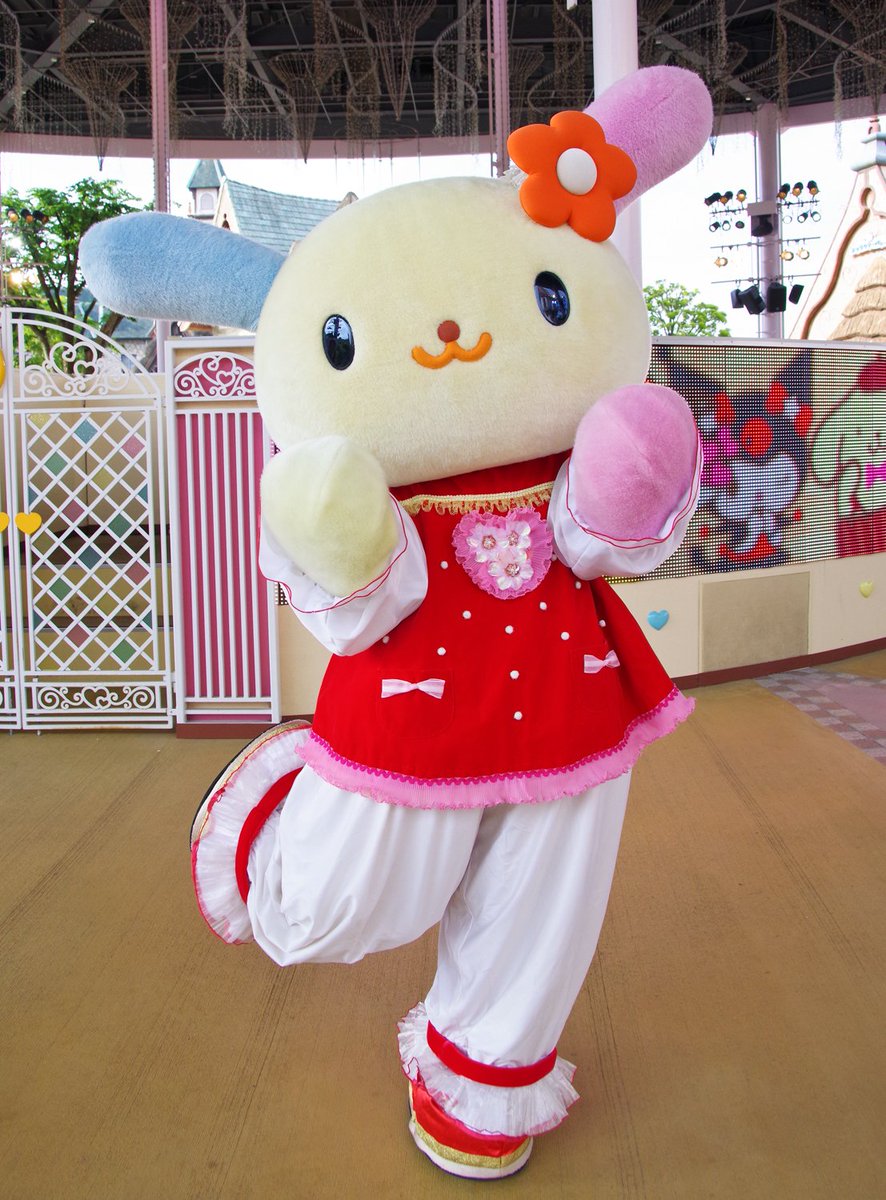 malbonbon's tweet photo. お久しぶりウサハナちゃん！
めっちゃ元気一杯でピョンピョンハイジャンプしてました
ん～かわいい(*´∀｀)
#ハーモニーランド 　＃ウサハナ https://t.co/TiuzBCVHiV