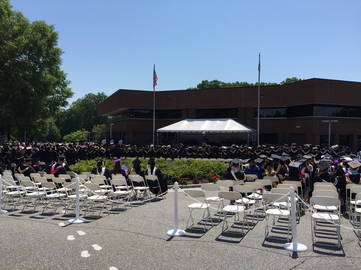 davidsondaviecc's tweet photo. “We must move forward together.” ~ DCCC SGA President Regan King as the #DCCCGrads move their tassels https://t.co/u2xGdYx6PA