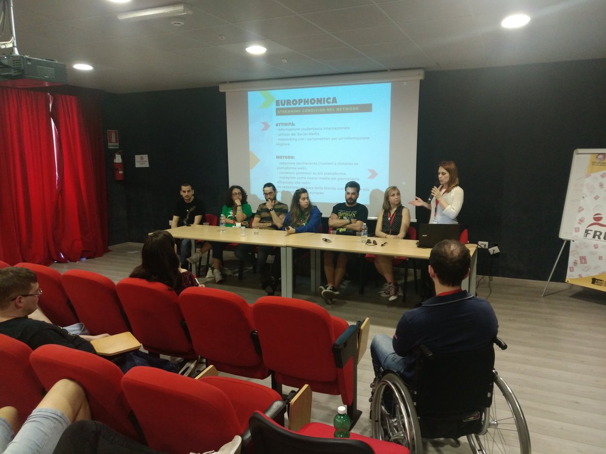 radioeco's tweet photo. #FRU18
Si parla di @europhonica!
@rad_uni @UnicaRadio @fabianocatania
#radiouniversitarie https://t.co/UGiIqoHlI1