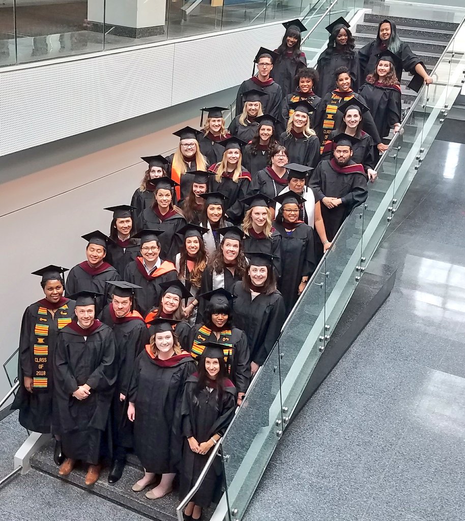 jonvibe's tweet image. Celebrating @SyracuseComm&apos;s newest class of graduates! #StayGlassySU #GlassClass627 #DigCommSU #SUGrad18