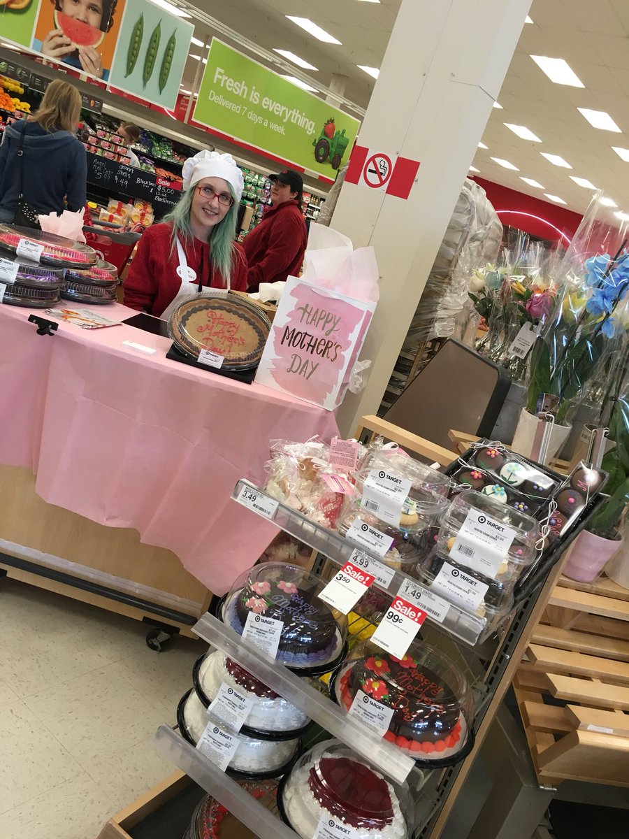 karleykrcilek's tweet photo. Are you ready to decorate some cookies for Mom?? T2383 is ready!!! @twitterlessJasonJ and @twitterlessPatD @TeriBartlette @alisonjstephen #3sold #dozenstogo https://t.co/PQimEL3pr5