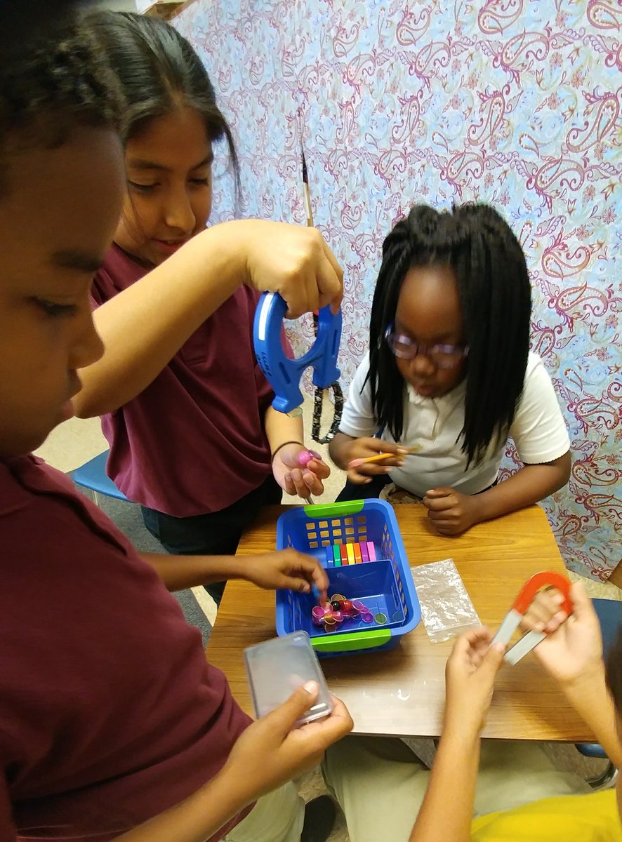 scienceatspeas's tweet image. Gr4 Bees celebrating forms of energy. Experiencing &amp;amp; reflecting @SpeasGlobal #ExpModelDemo