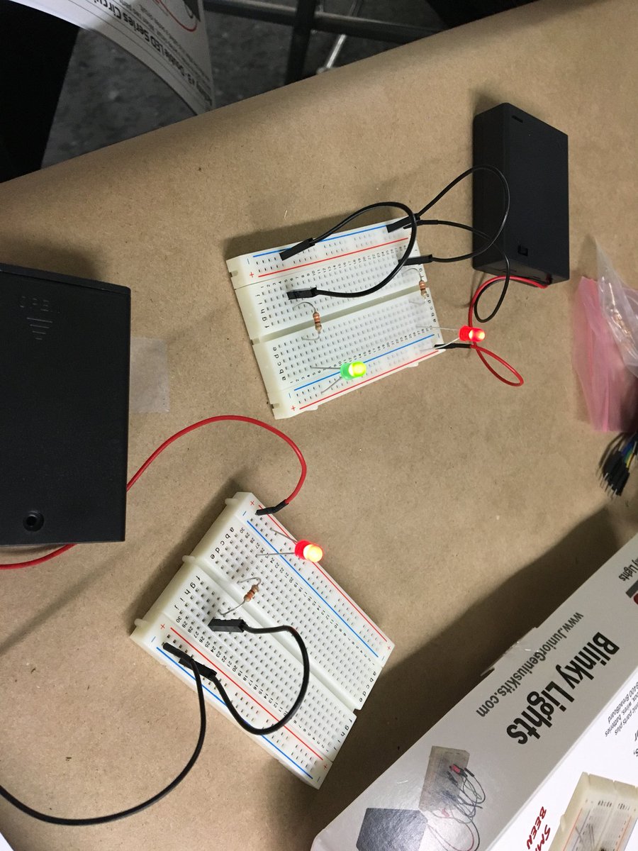 Ms_EWiggins's tweet photo. @msmcdonaldHWDSB is a faster learner than I am. #TLPmakers https://t.co/cWA1rAQ2eU