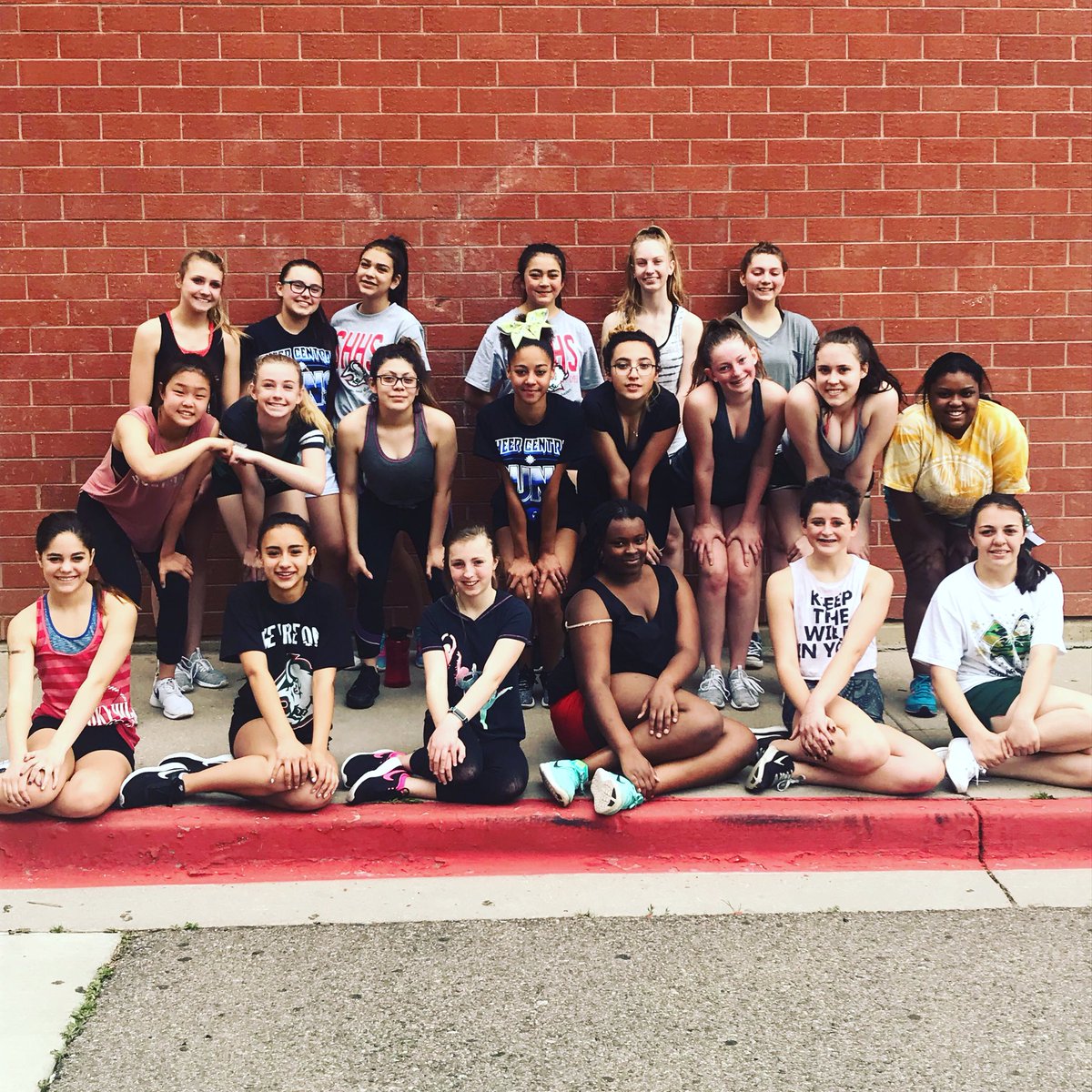 SHHScheers's tweet image. Glad to spend Saturday morning in the weight room with @smokypoms 
Some of us got stronger this morning, some of us slept a little longer. What’s your choice? What are you really willing to do to succeed? #WIT #Ownyourprocess