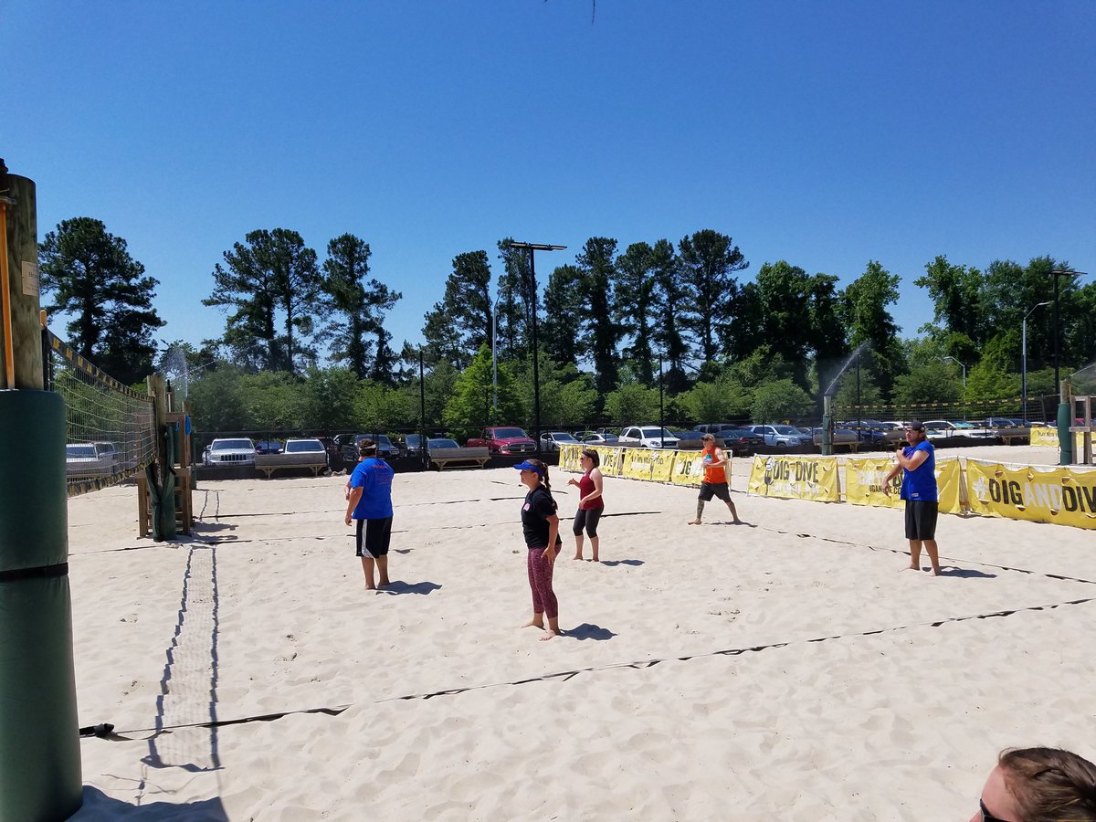 MGMSLIBRARY's tweet photo. Gators kicking it at the NHCS volleyball tourney. Go Gators!! @BlissCyndy @mrssilvers1 #NHCSCHAT @RobinMeiers @kristine_branch @robhar72 https://t.co/6AkfqWzXhC