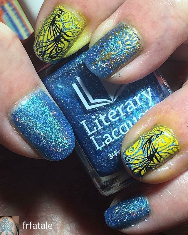 LiteraryLacquer's tweet photo. Regrann from @frfatale -  @literarylacquers #literarylacquers Curiouser and Curiouser double stamped with #peacock images from #mariannenails plate 66. #nailart #nailstamping #nailstagram #mundodeunas #kittyhaireverywhere #indiepolish https://t.co/ELpKBEFtD7 https://t.co/2xebQncGYr