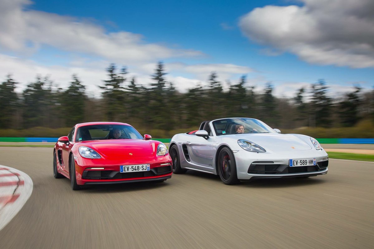 ValHasseClot's tweet photo. Test of the Porsche Cayman GTS and Porsche Boxster GTS for @RSMagPorsche.
Two very efficient cars ! https://t.co/Sll5Bel1zc