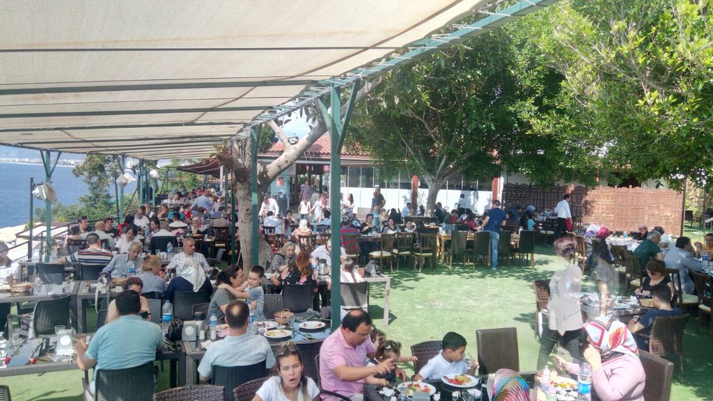 Antalya şubemizin anneler gününe özel organize ettiği, kahvaltı programında üyelerimizle buluştuk.şube Başkanımız Vecihi fidana ve yönetimine teşekkürlerimi sunuyorum.