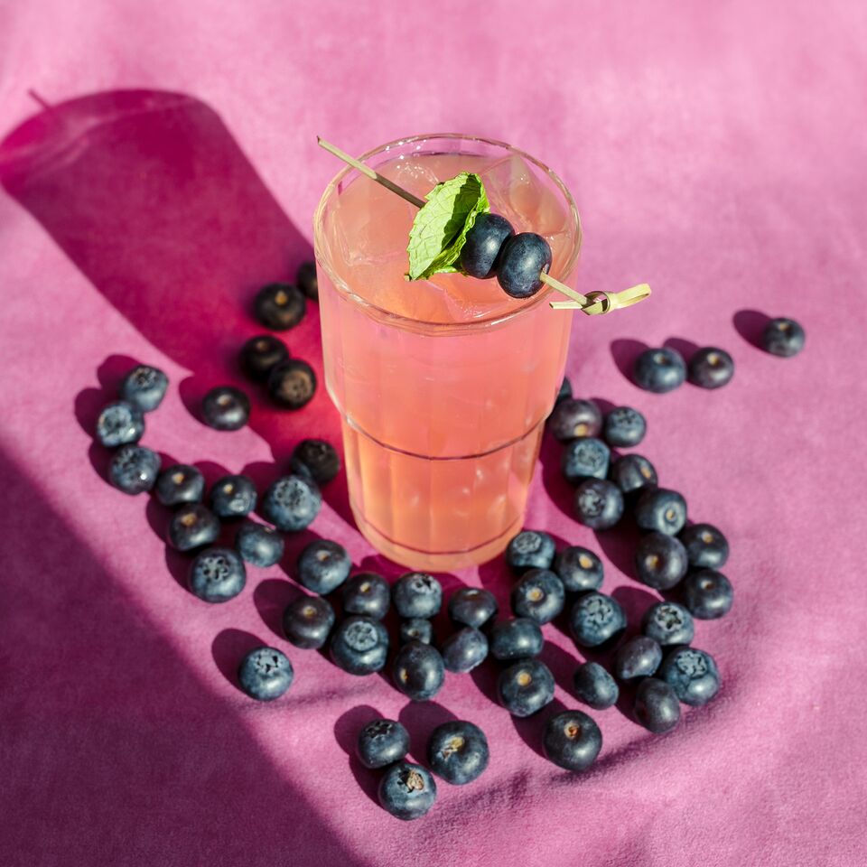 Virtuous_Pie's tweet photo. Is #brunch on your weekend agenda? Switch up your usual OJ + bubbly with a MIMBUCHA - made with your choice of kombucha on tap + local sparkling wine.
Available 10am-2:30pm as a part of our brunch menu! #EatVirtuous #ThatPlantLife https://t.co/eDxbnndkkE