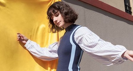 Layering is the latest Spring #womenswear #fashion hack that is all about mixing silhouettes, colors, patterns, and textures...
r29.co/2rDyP20