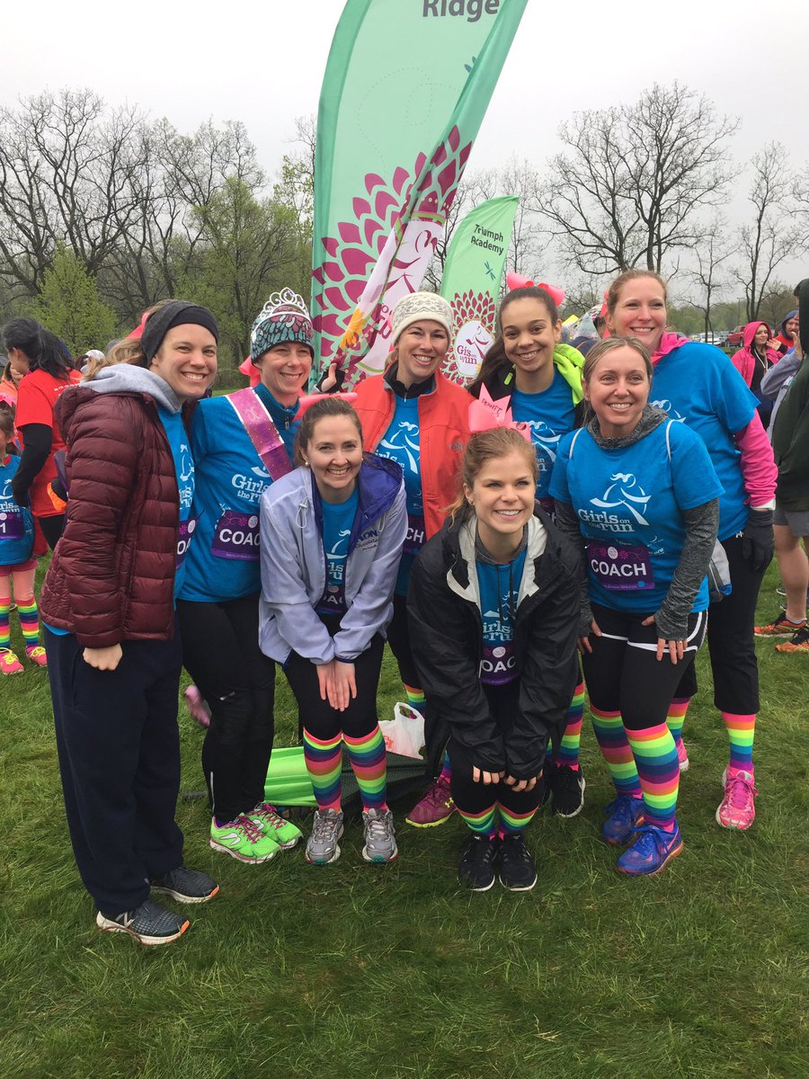 Our coaches are the 💣! Great work <a href="/Conninator/">kconn</a> <a href="/SartoriSSW/">Amber Sartori</a> @MsLisecki_PR <a href="/MissOMusic17/">Emily Ouellette</a> Sherri, Ella &amp; HBD Jessica! 🎈🏃‍♀️🙌🏻🎀<a href="/GOTRofPR/">GOTR of Pleasant Ridge</a>