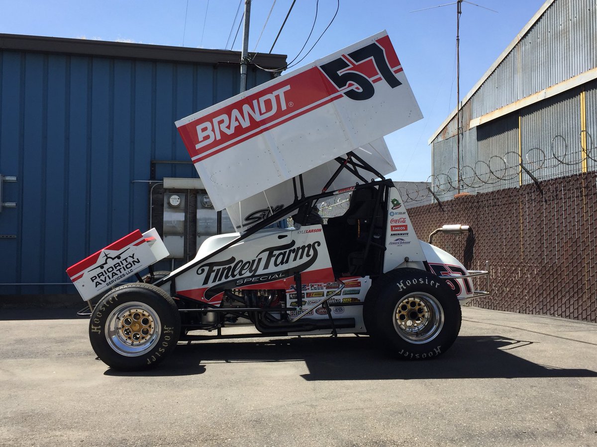 KyleLarsonRacin's tweet photo. Headed to Haubstadt tomorrow with the @WorldofOutlaws. First race of the year in the 57 with @Paul_Silva57. Hoping we can have as good of a year as we did last year! Cool to have @BrandtRacing on the car!! https://t.co/fNwyXuRZIw