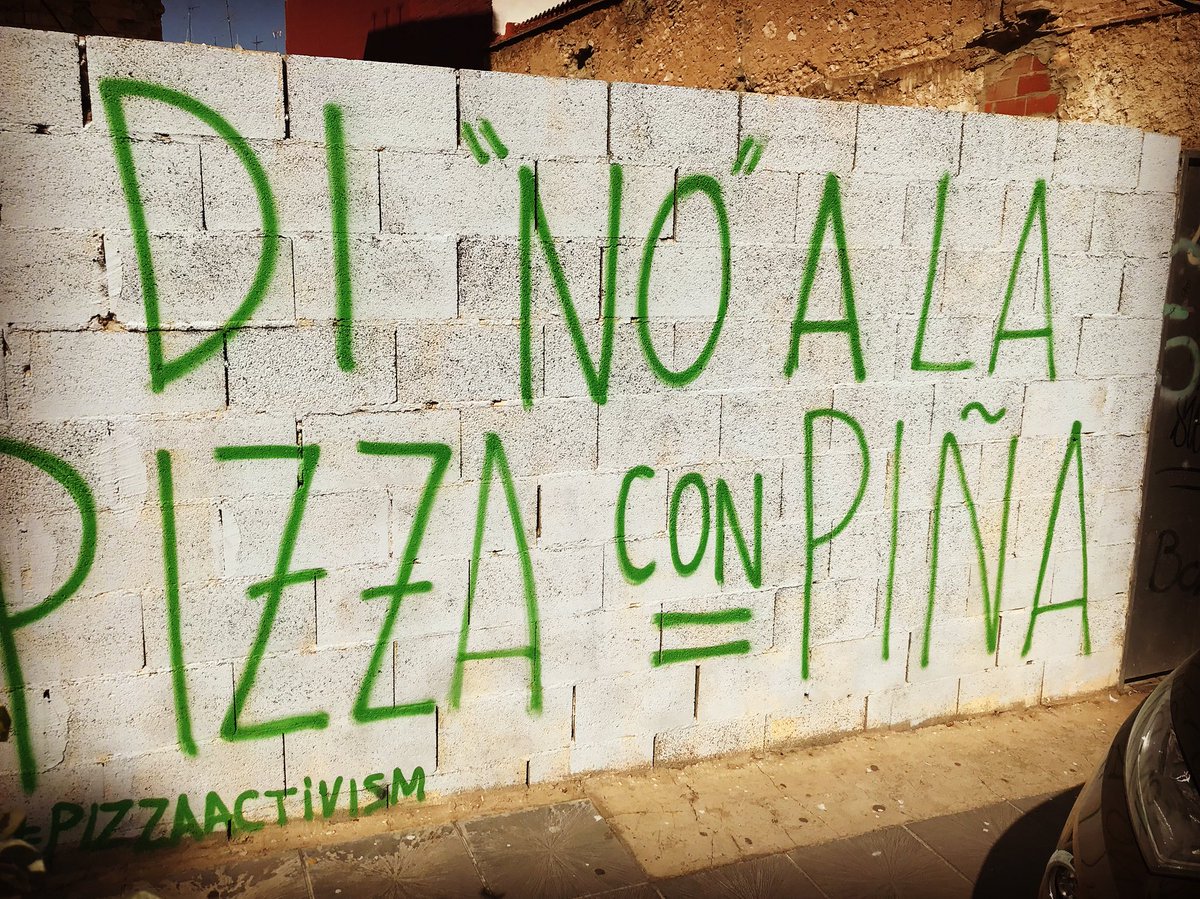 RozalenMusic's tweet photo. No tienen ni idea...🍍🍕👌
#PiñaEnLaPizzaSí 🙌#DulceSalaoGloriaBendita https://t.co/tLEmFGIMOy