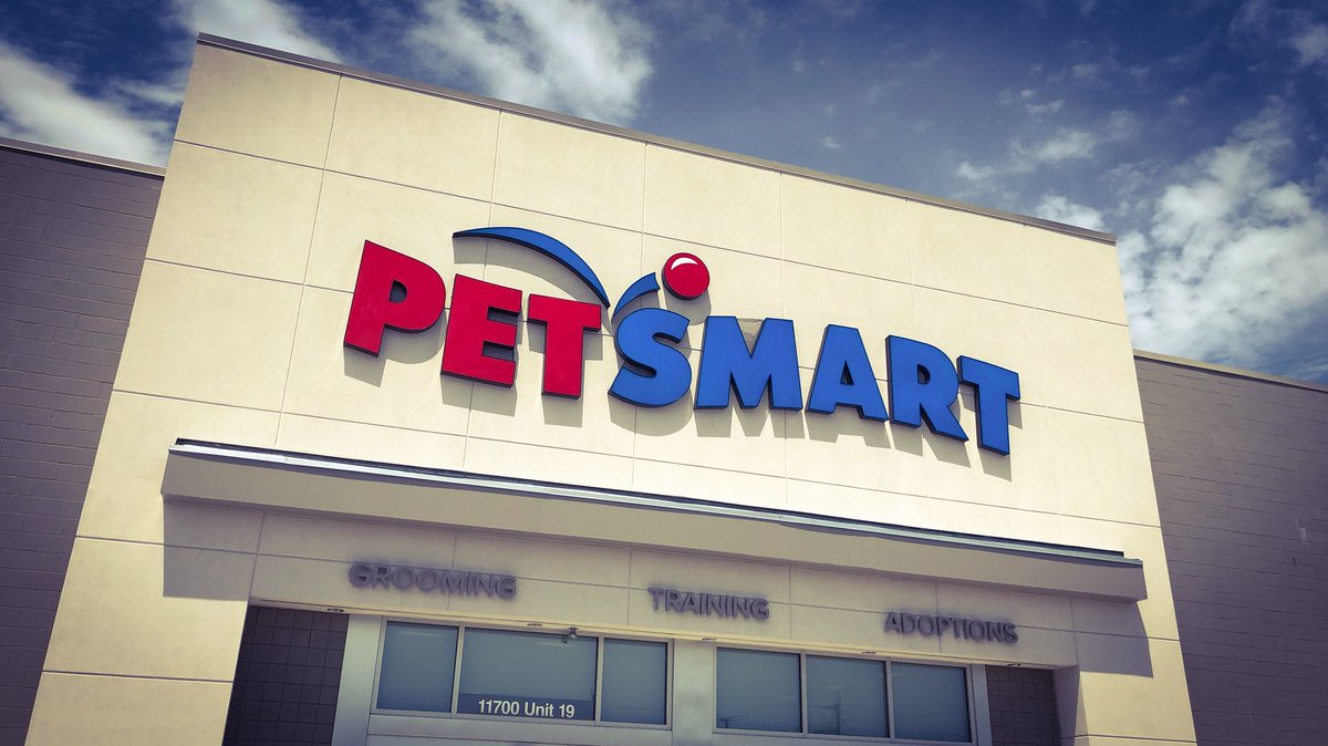 beachdogusa's tweet photo. Thank you #PetSmart for the support!   #BeachDogUSA helping one animal at a time. @PetSmart @jaxhumane @FCN2go @NewsShelby @LGrebe2 https://t.co/zjivwvnvVa