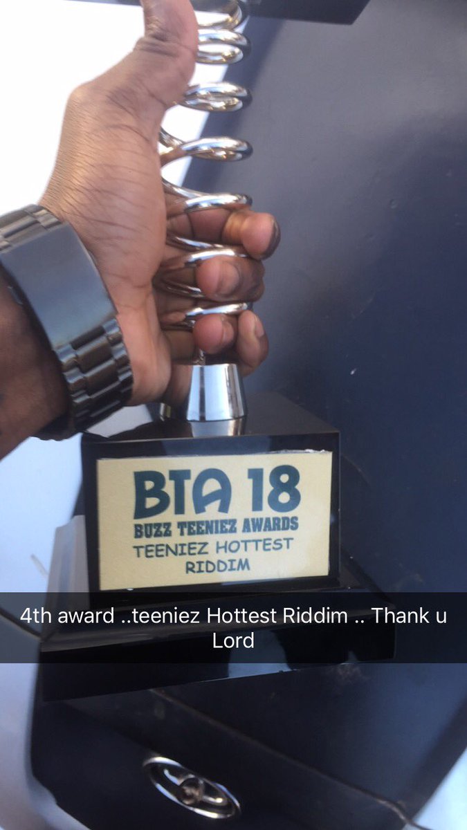DjRoja's tweet photo. 4 buzz awards 
Teeniez wickidiest Dj 
Teeniez Hottest Riddim - pon mi 
Teeniez dancehall song - pon mi 
Teeniez hottest collabo - pon mi 
Much luv 
From @djSlickStuart @RojaDj 
We Wanna say thank u to the fans and friends .. God above all @BuzzMagazineUG https://t.co/6cFzK5L9Uj