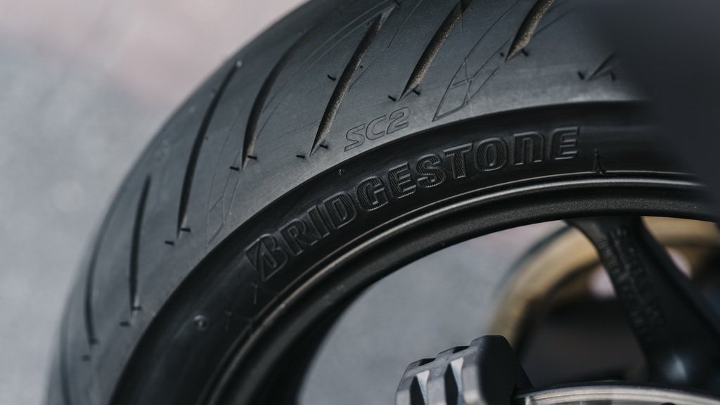 Motor1espana's tweet photo. #Bridgestone lanza sus nuevos #neumaticos #BattlaxSC2 y #SC2 Rain para #maxiscooters https://t.co/9rYd7YRDEs
#scooters @Bridgestone_H https://t.co/CqHgi5WqwP