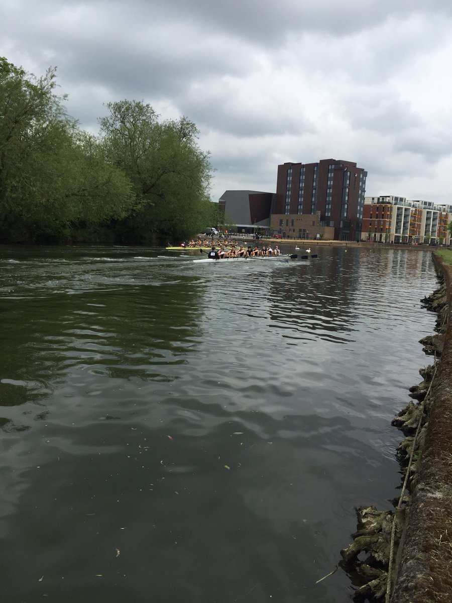 SupportersScbc's tweet photo. @BedfordRegatta before the rain #notashower https://t.co/z3gNiHvldP