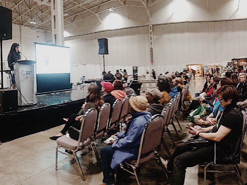 buygoodfeelgood's tweet photo. Did you know that 84% of Canadians donate to charities? Yassaman from @commongood4all and @realizecoop wants you to question what you care about, speak about, and what you want to represent. #BGFG2018 https://t.co/AXnOb4mFhL