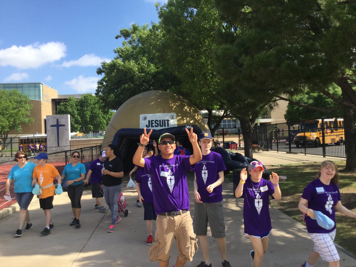 Notre Dame School tweet media