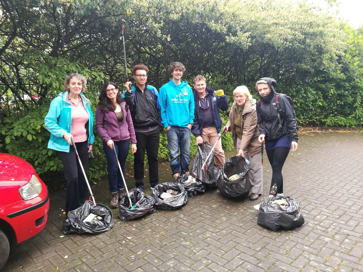 JeanLouisButton's tweet photo. Thank you to all who turned up for @TransitionMK first #plawking event in Campbell Park. The next one is scheduled for 2/6/18 at 2pm. Litter Pickers will be provided by @TheParksTrust again! We look forward to see what the Daily Mail writes up about our activities today #GPPU https://t.co/KBNukFDEID