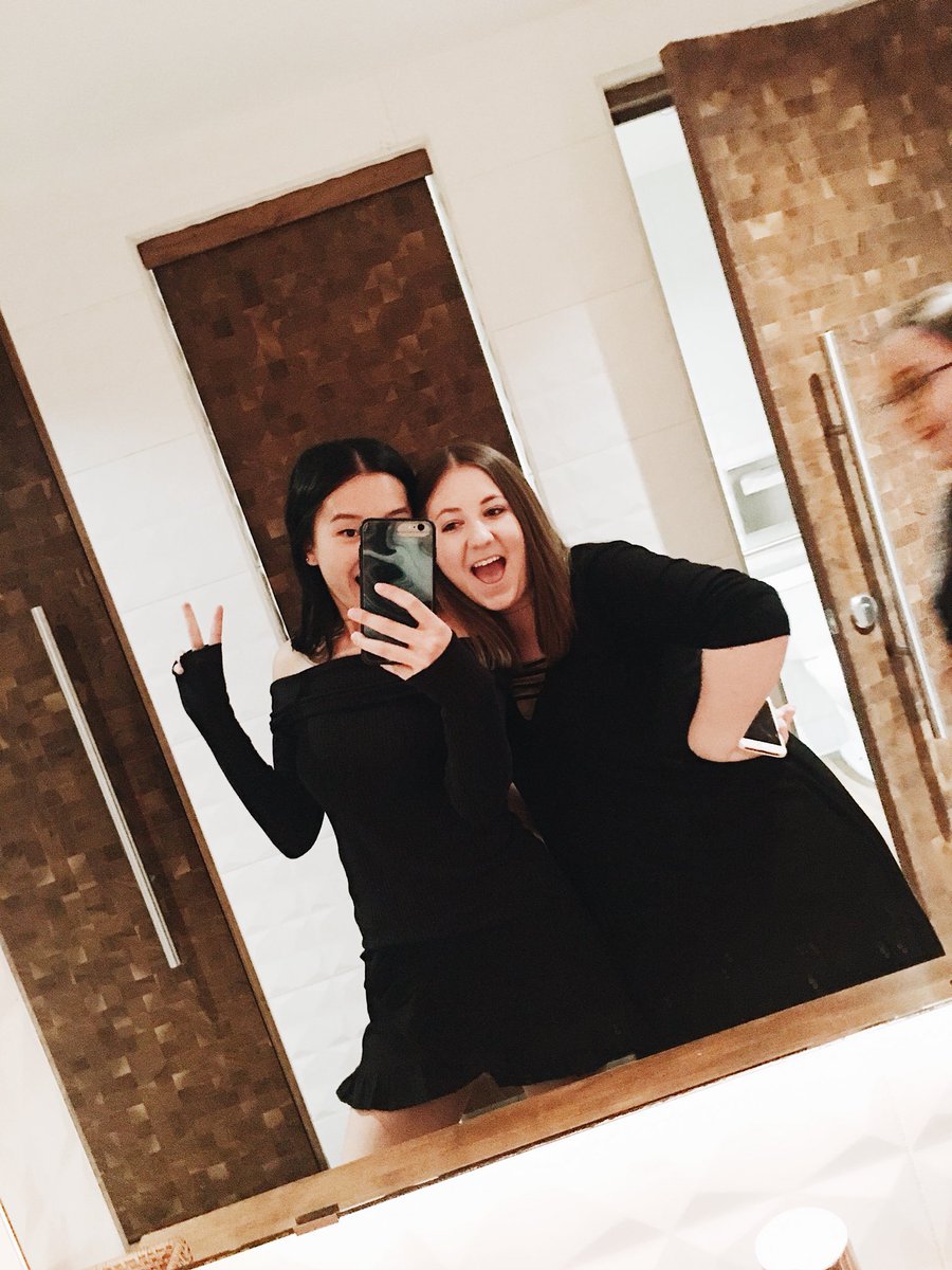 juliemarchant13's tweet photo. happy bday maddie $tanz!!! I love you so much and don’t know what I would do without u❤️❤️❤️ HAPPY 18th!! ✨💋🔥 @maddiestans https://t.co/W3kZs15MIP