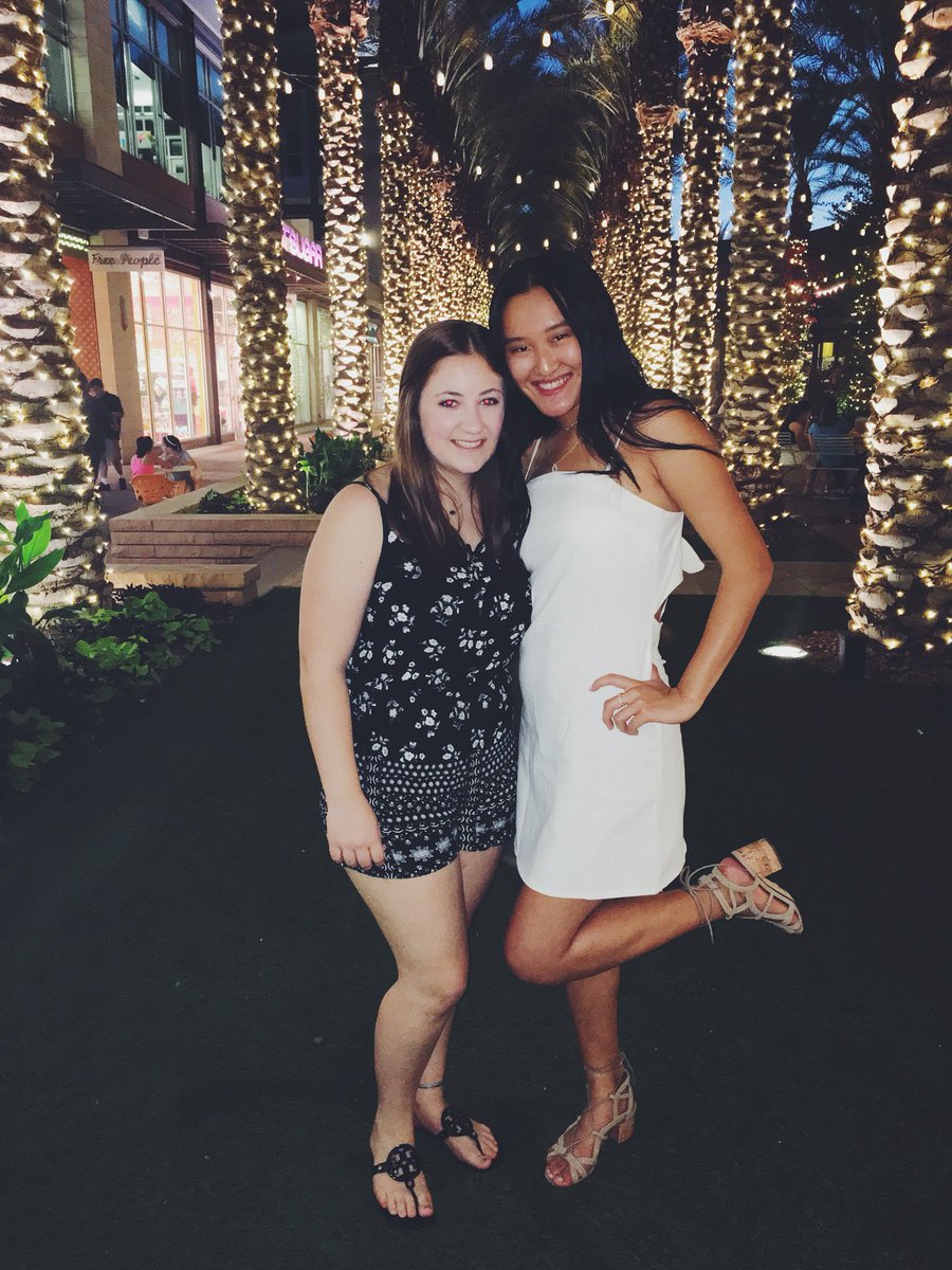 juliemarchant13's tweet photo. happy bday maddie $tanz!!! I love you so much and don’t know what I would do without u❤️❤️❤️ HAPPY 18th!! ✨💋🔥 @maddiestans https://t.co/W3kZs15MIP