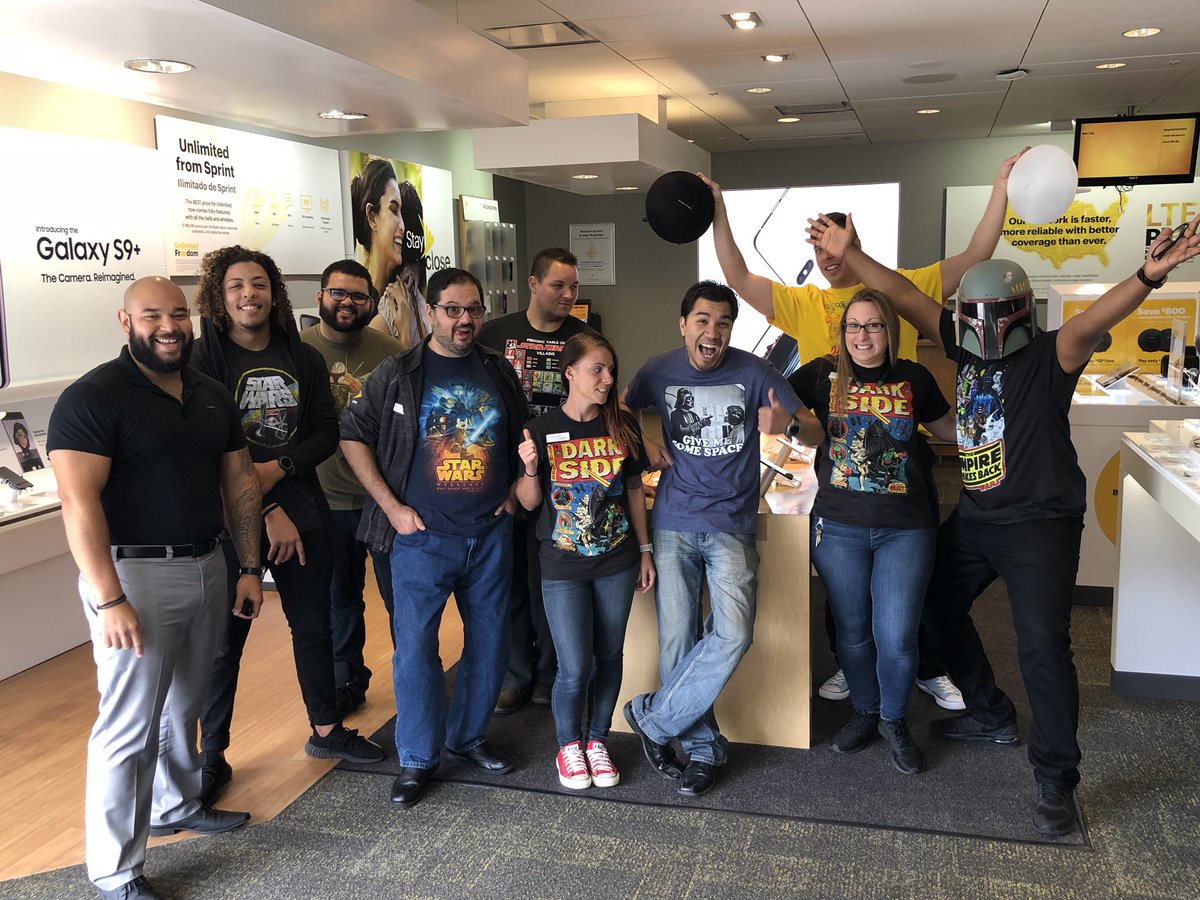 scastillo366's tweet photo. Amazing vibes here in Store 1474!
They are ready and pushingπ to all our local business @Lserrano1718 @jholt_fl #Sprint10X #Sprint4FL
@Sprint4FL #DrivingForceFL https://t.co/2RZ2z07i9j