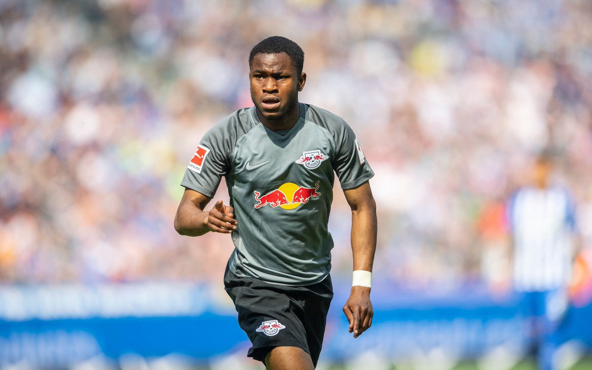 RBLeipzig's tweet photo. Ademola #Lookman💬: „Der Sieg fühlt sich richtig gut an. Ich habe alles sehr genossen, was hier heute passiert ist. Wir hatten in dem Spiel eine Menge Chancen und haben sie auch genutzt.“
#BSCRBL #HaveALookman 👀 https://t.co/De93DnVYgq