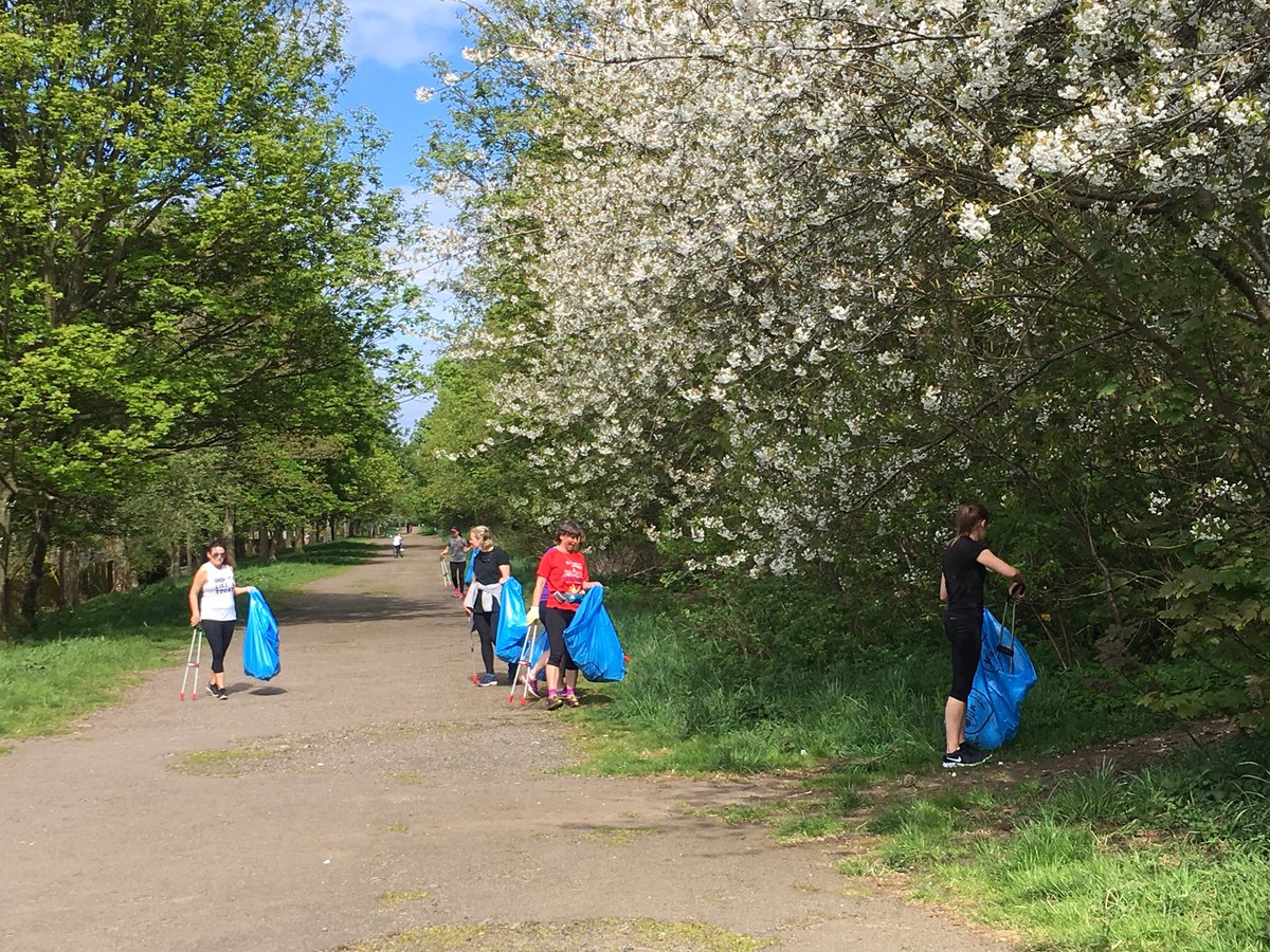 fitlikejoggers's tweet image. Glorious sunshine once again for the Fit Like #Ploggers.

17 full bags in 70 minutes, and Kincorth Hill is a far cleaner place 

Thanks to @aberdeencc for the bags, #plogging equipment and pick-up. 

@PloggingGB @PlogScotland @visitabdn @AbdnInspired @CleanUpScotland
